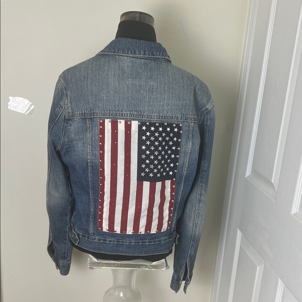 F21,Vintage Y2k Vibe Denim Jacket with American Flag Patch